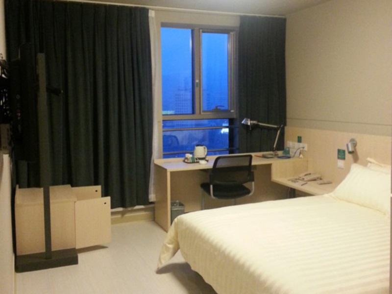 锦江之星威海刘公岛景区百货大楼酒店 外观 照片